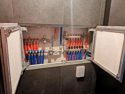 Люк под плитку Секрет 3.0, 2 створки 1100*900 Люк под плитку Секрет 3.0, 2 створки 1100*900