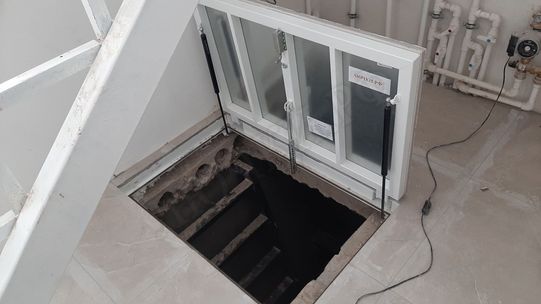 Напольный люк Самоподъемный Невидимка уголок 800*900 Напольный люк Самоподъемный Невидимка уголок 800*900