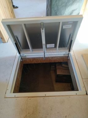 Напольный люк Самоподъемный Невидимка уголок 800*900 Напольный люк Самоподъемный Невидимка уголок 800*900